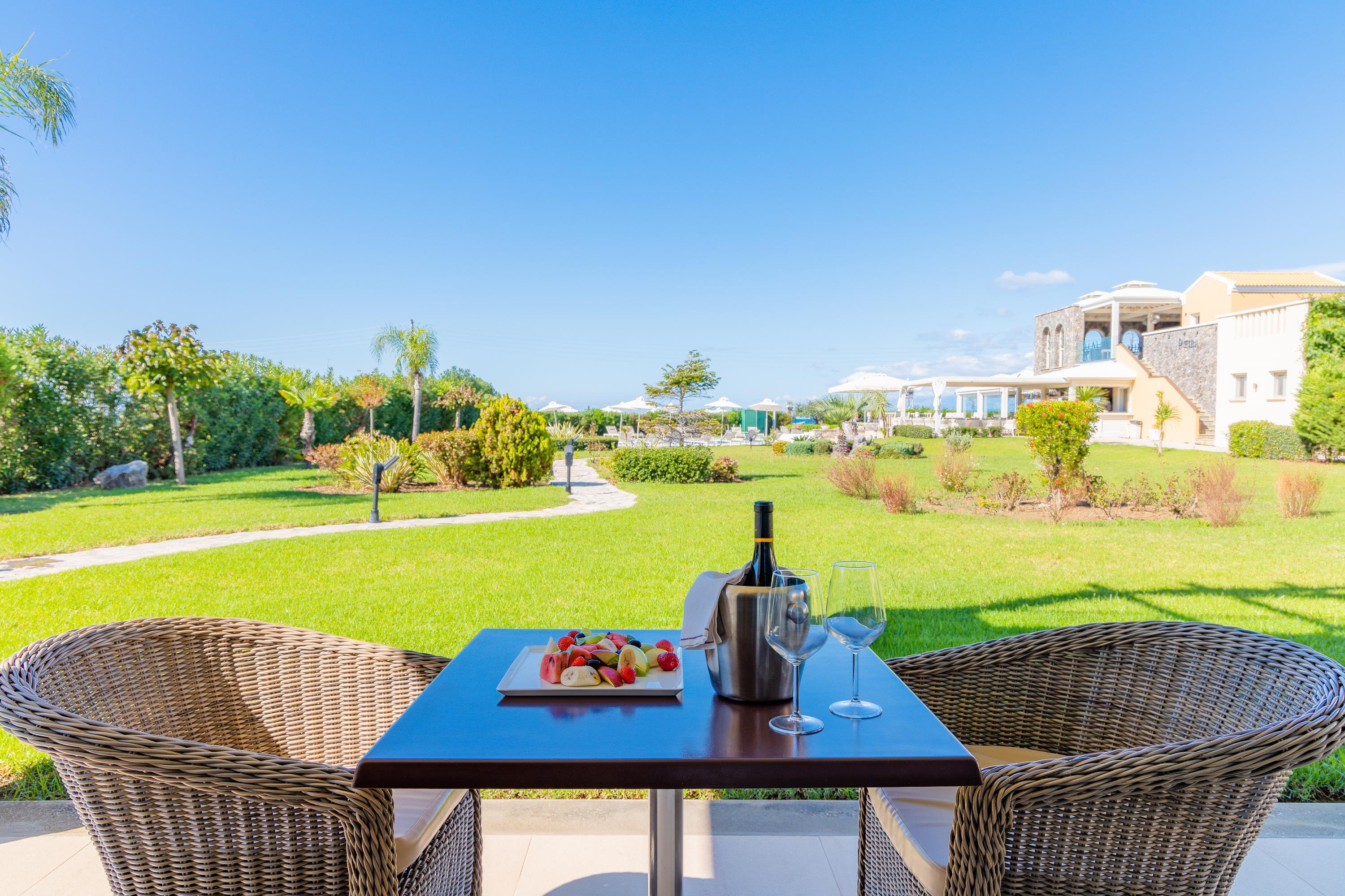 Restia Suites Exclusive Resort (Adults Only) أخارافي المظهر الخارجي الصورة