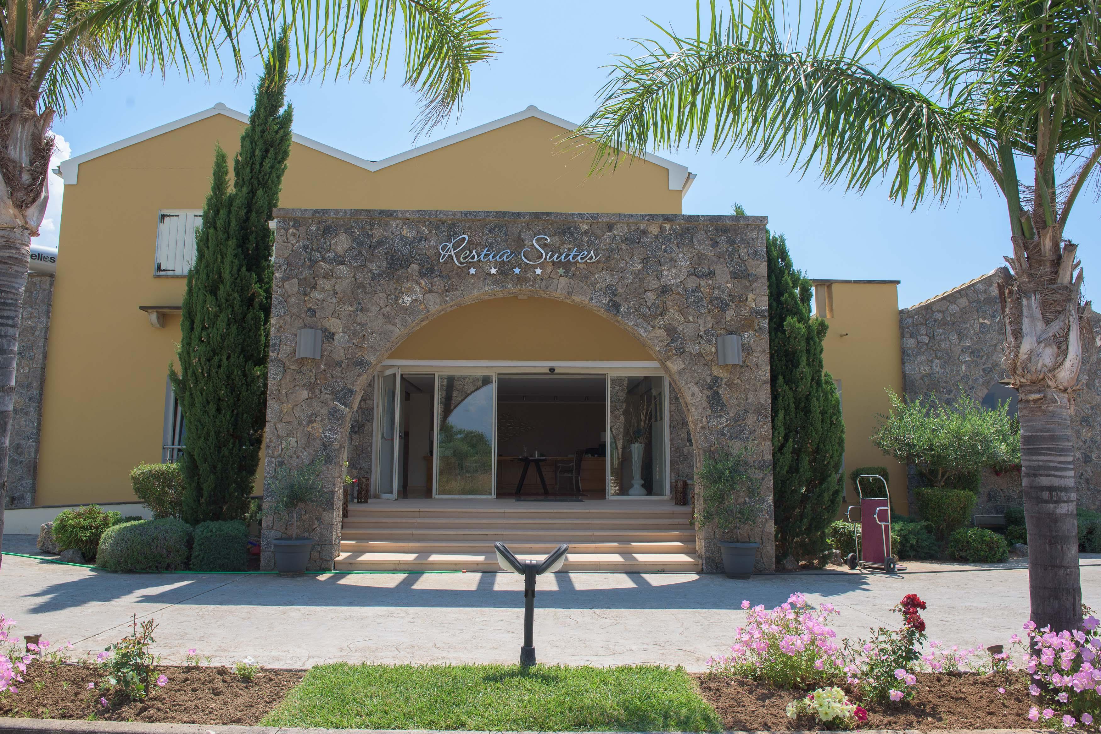 Restia Suites Exclusive Resort (Adults Only) أخارافي المظهر الخارجي الصورة